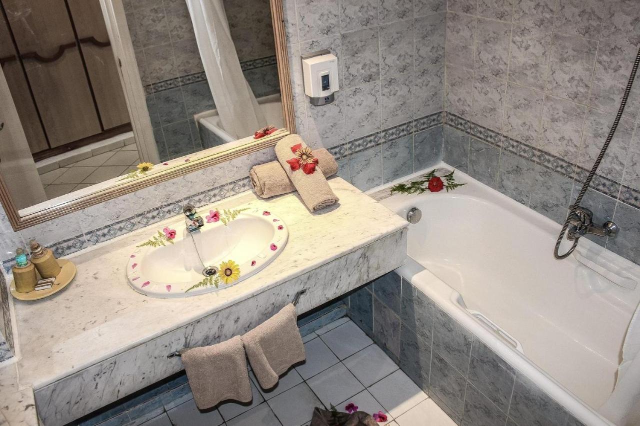 Nesrine Hotel