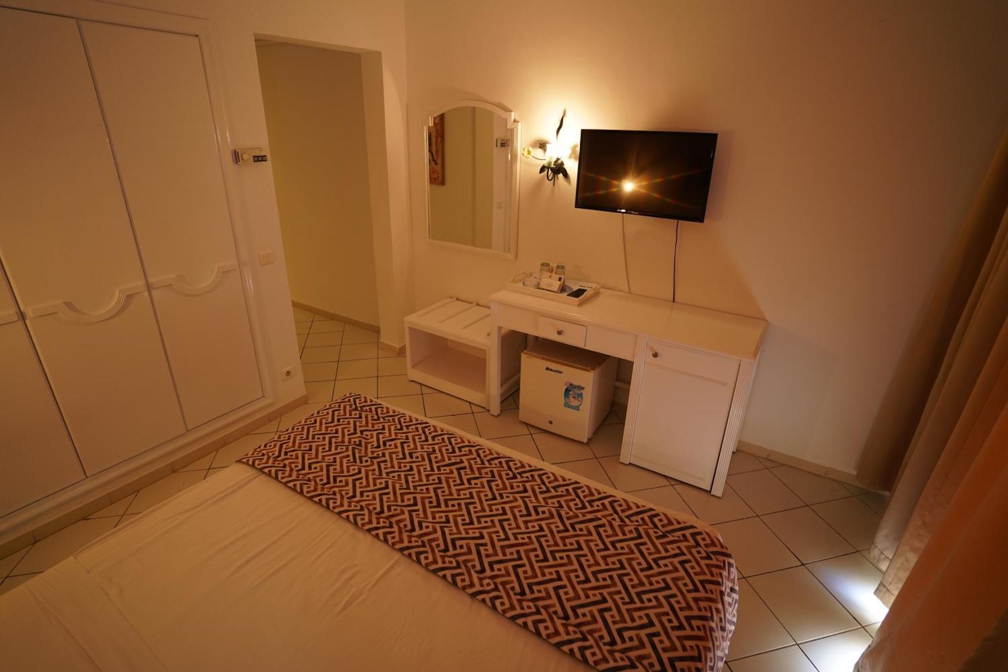 Hotel Nesrine 4*